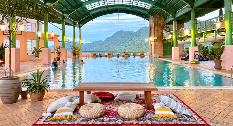 桃園市中壢區桃園市兒童美術館》全台最美的兒童美術館，以當代藝術為主題，純白色斜頂山丘好吸睛