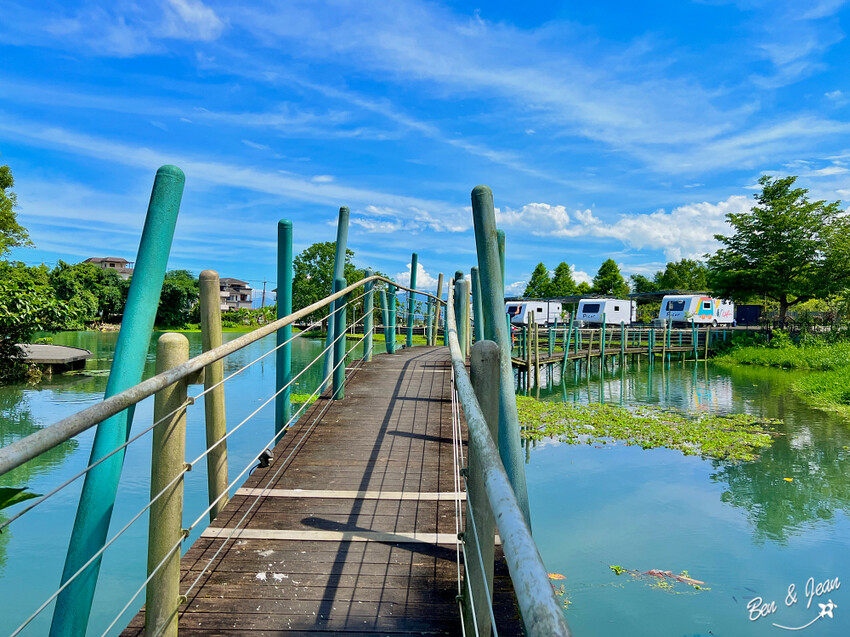 宜蘭縣員山鄉雷公埤》免門票湧泉戲水景點、落羽松秘境、木樁棧橋、環湖步道