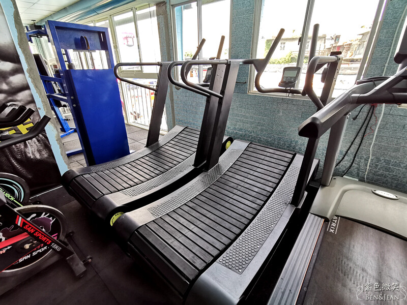 宜蘭縣冬山鄉龍目井湧泉活水游泳池》20元起一票玩到底.奈米氣泡熱水牛奶浴.健身房 SPA 烤箱 蒸汽室~CP值超高