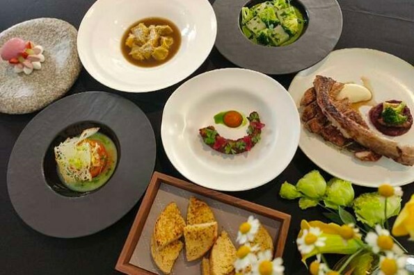 台中市中區(台中/西區)水舞生活會館-台中最舒適的渡假風格泳池俱樂部