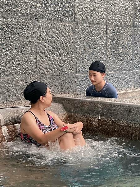 台中市中區(台中/西區)水舞生活會館-台中最舒適的渡假風格泳池俱樂部