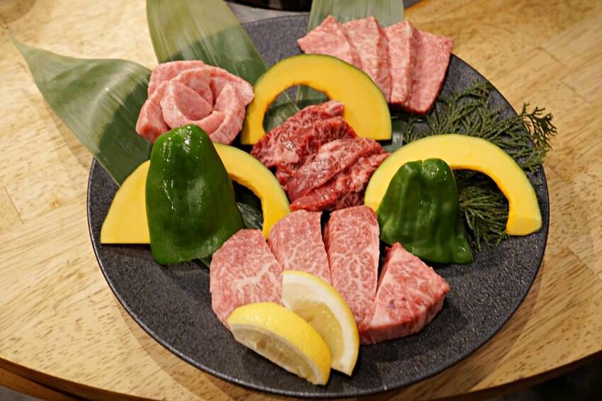 日本【2024大阪必吃美食】心齋橋、難波、道頓堀美食，燒肉、拉麵、壽司推薦