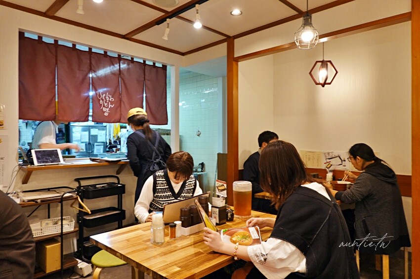 日本【東京】池袋｜ひもかわ桐生，夏日必吃清爽檸檬烏龍冷麵，獨特滑溜寬烏冬麵