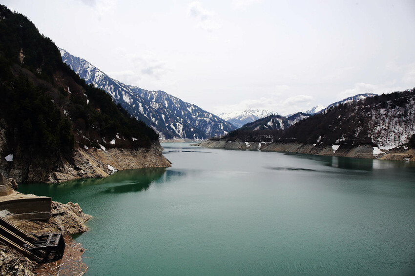 立生黑部真是人生必去一次的地方，雪牆絕景、沿途連綿不絶的壯麗
