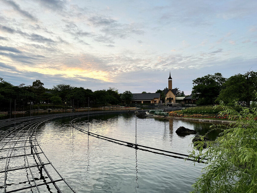 世界級美景,日本最大絢麗夢幻夜間燈光秀,結合花朵與燈飾的「名 世界級美景,日本最大絢麗夢幻夜間燈光秀,結合花朵與燈飾的「名