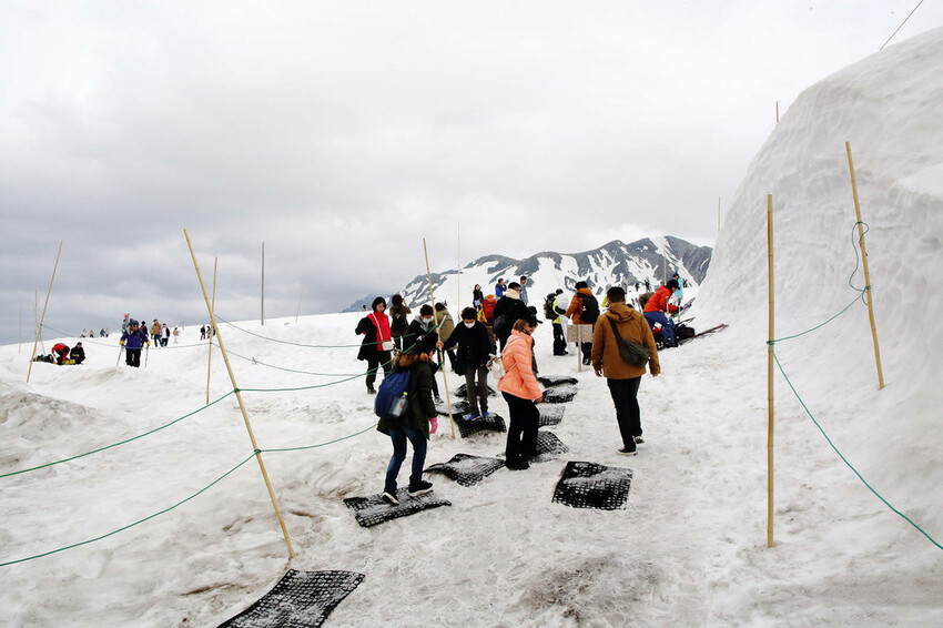 立生黑部真是人生必去一次的地方，雪牆絕景、沿途連綿不絶的壯麗
