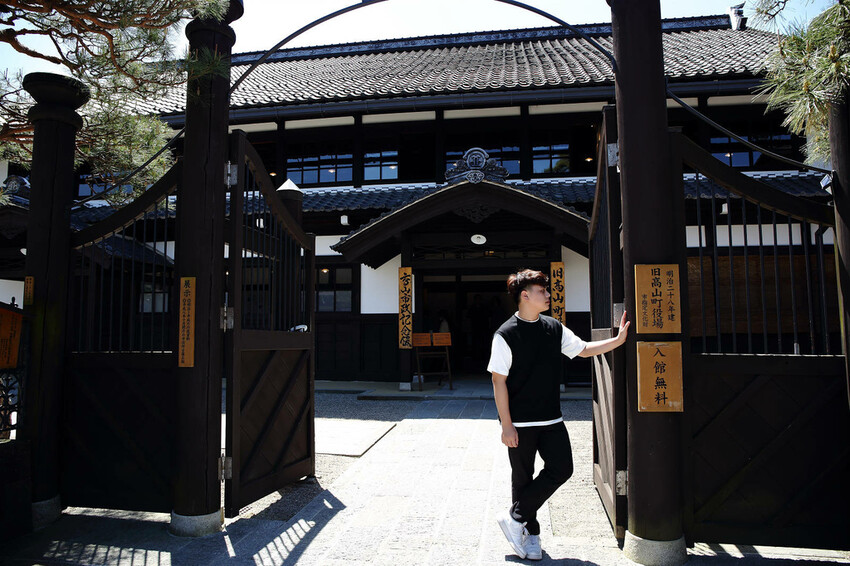 飛驒高山老街上三之町散策，高山老街散策與飛驒牛美食半日遊，老