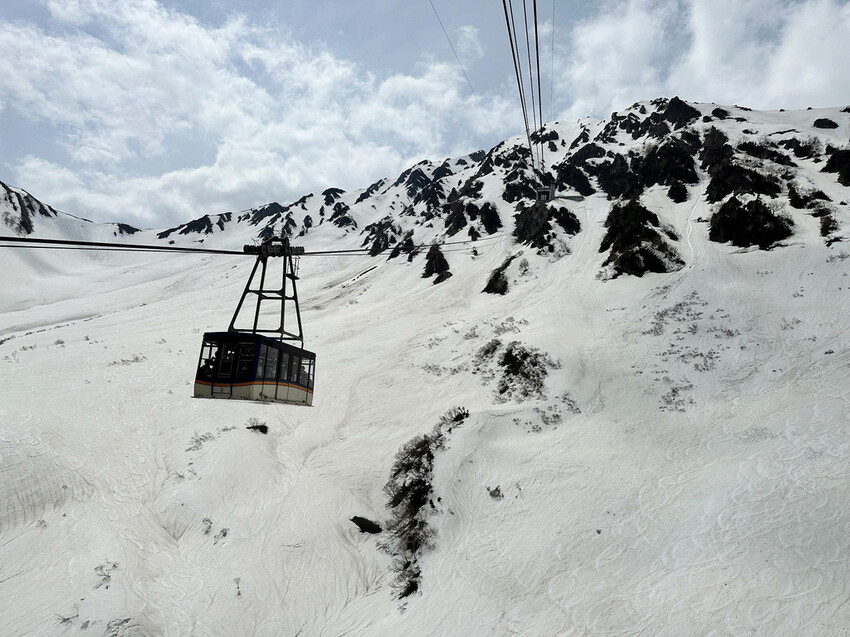 立生黑部真是人生必去一次的地方，雪牆絕景、沿途連綿不絶的壯麗