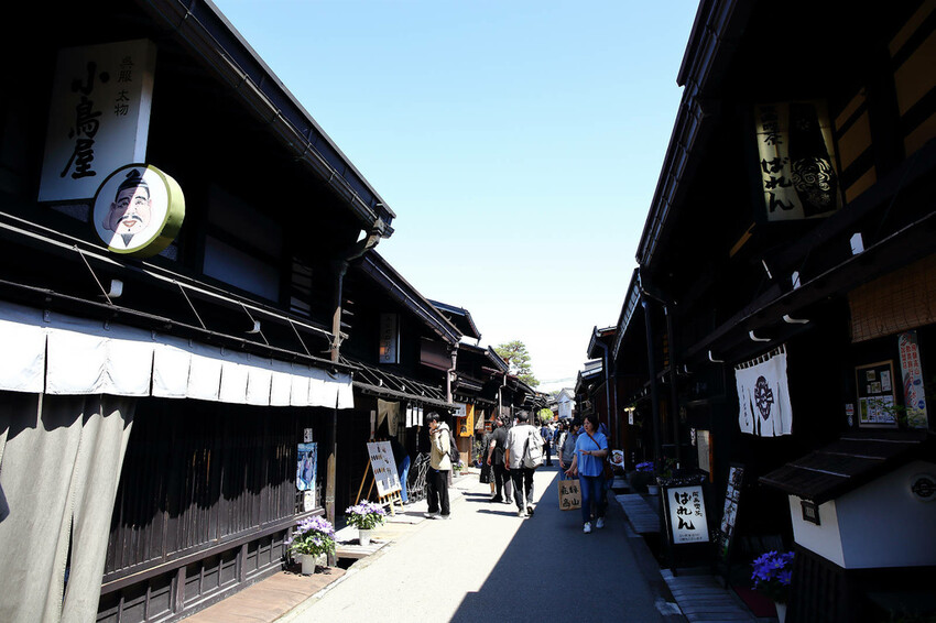 飛驒高山老街上三之町散策，高山老街散策與飛驒牛美食半日遊，老