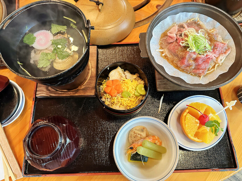 世界級美景,日本最大絢麗夢幻夜間燈光秀,結合花朵與燈飾的「名 世界級美景,日本最大絢麗夢幻夜間燈光秀,結合花朵與燈飾的「名