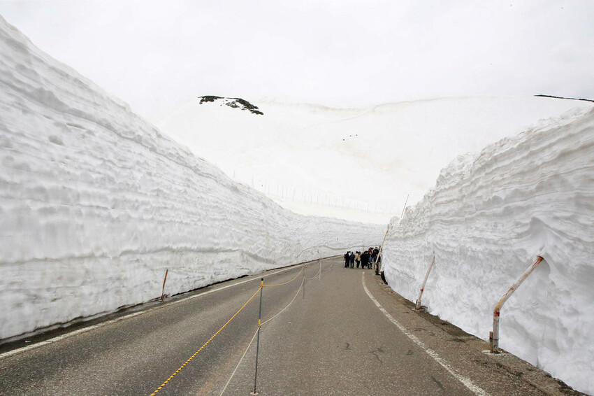 立生黑部真是人生必去一次的地方，雪牆絕景、沿途連綿不絶的壯麗
