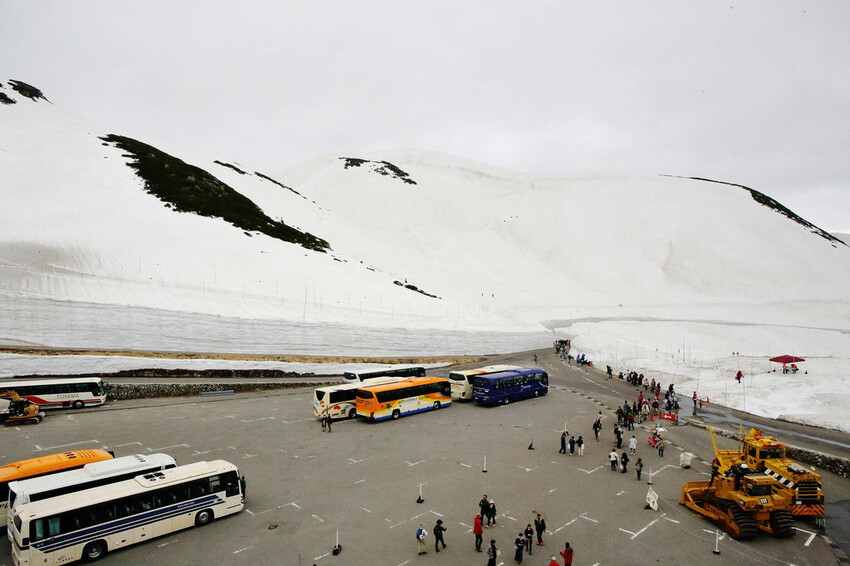 立生黑部真是人生必去一次的地方，雪牆絕景、沿途連綿不絶的壯麗