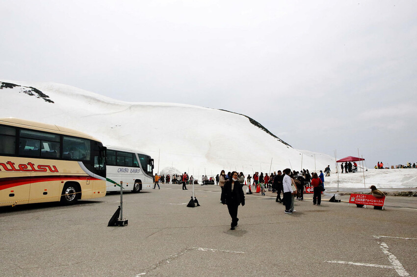 立生黑部真是人生必去一次的地方，雪牆絕景、沿途連綿不絶的壯麗