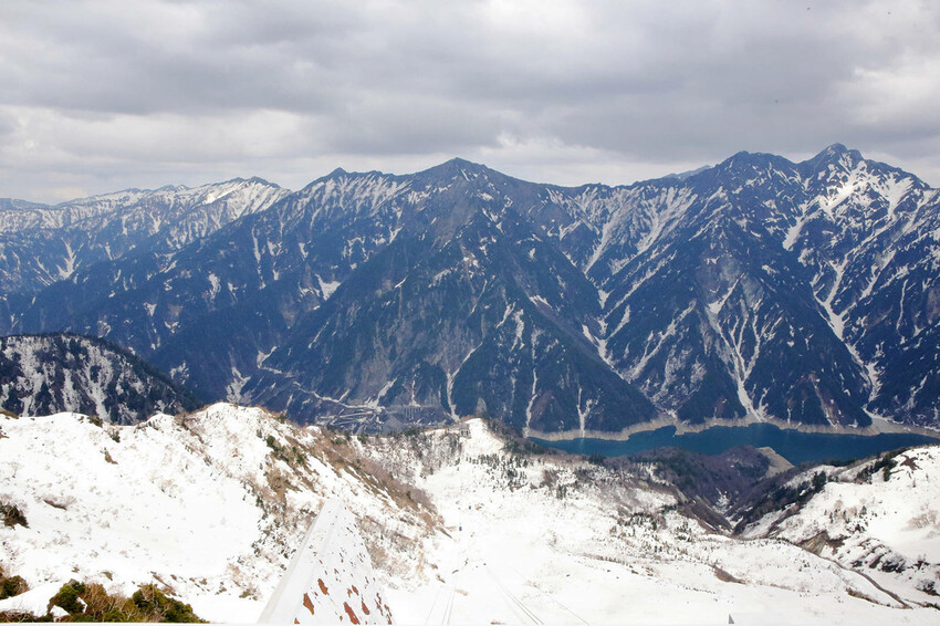 立生黑部真是人生必去一次的地方，雪牆絕景、沿途連綿不絶的壯麗