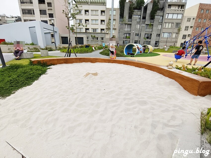 彰化縣員林市彰化特色公園｜員林三和公園 員林共融式公園  3層樓高塔溜滑梯 首座四合一公園