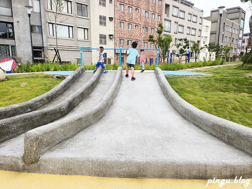 彰化縣員林市彰化特色公園｜員林三和公園 員林共融式公園  3層樓高塔溜滑梯 首座四合一公園