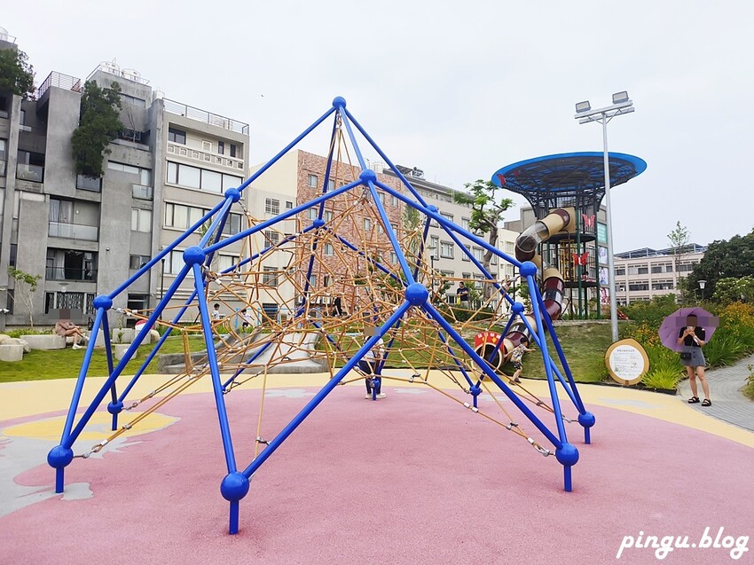 彰化縣員林市彰化特色公園｜員林三和公園 員林共融式公園  3層樓高塔溜滑梯 首座四合一公園