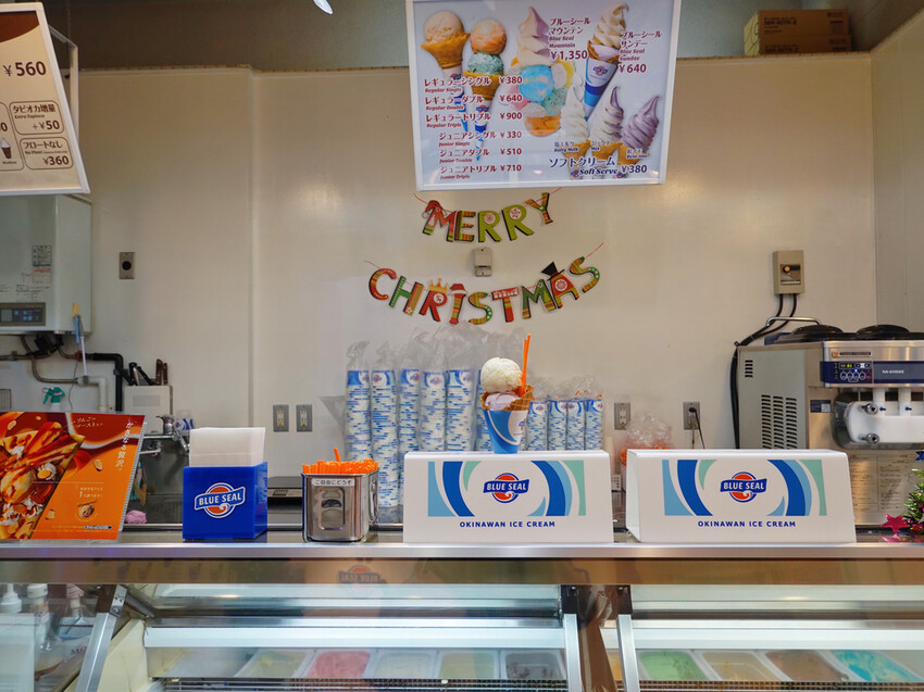日本沖繩那霸—Blue Seal｜沖繩冰淇淋先鋒 美軍乳製品搖身一變人氣冰品｜國際通