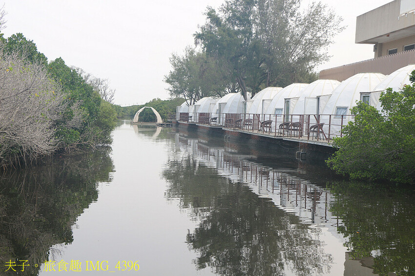 雙春濱海遊憩區 愛莊園 星光豪華帳 夜伴山林與星空共眠