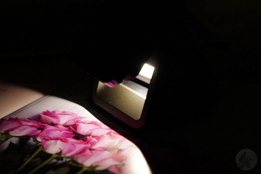 PHILIPS 黑金剛三合一磁吸充電系列｜探索未來充電新趨勢，3 in 1『手機、手錶、耳機』同時無線充電