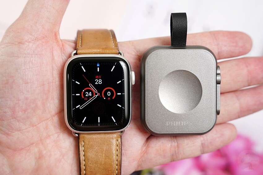 選取 PHILIPS 黑金剛三合一磁吸充電系列｜探索未來充電新趨勢，3 in 1『手機、手錶、耳機』同時無線充電	 PHILIPS 黑金剛三合一磁吸充電系列｜探索未來充電新趨勢，3 in 1『手機、手