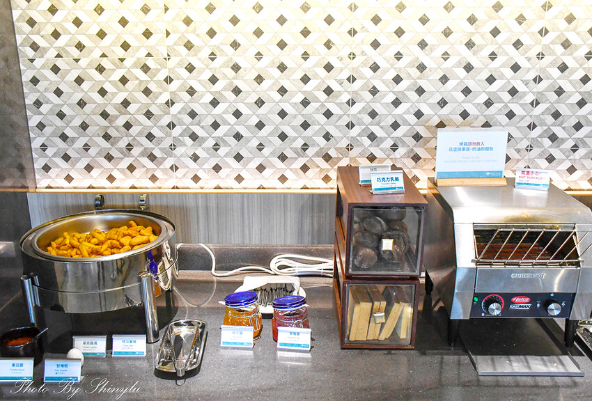 福容飯店旗下的輕旅品牌,IKEA主題房適!中西式早餐吃到飽