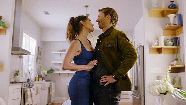 4-當殺手戀愛時_Hitman_劇照03_格蘭鮑威爾、安卓亞霍娜 4-當殺手戀愛時_Hitman_劇照03_格蘭鮑威爾、安卓亞霍娜