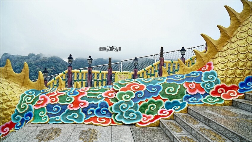 南投縣中寮鄉南投中寮鄉金龍山法華寺：探訪亞洲最大雙金龍，必訪網美打卡景點