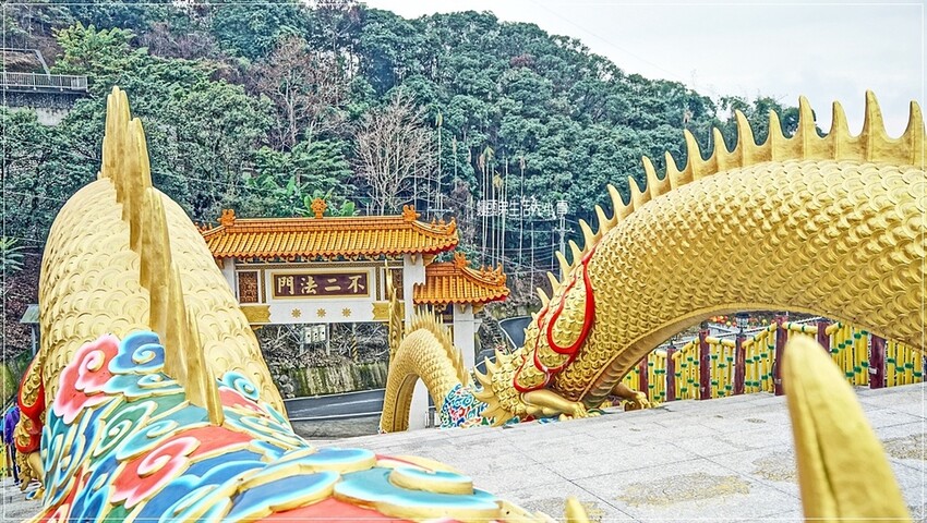 南投縣中寮鄉南投中寮鄉金龍山法華寺：探訪亞洲最大雙金龍，必訪網美打卡景點