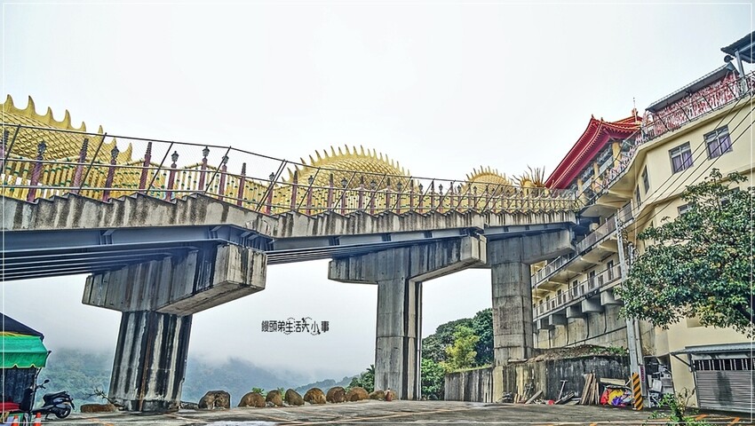 南投縣中寮鄉南投中寮鄉金龍山法華寺：探訪亞洲最大雙金龍，必訪網美打卡景點