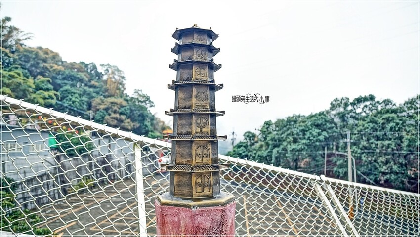 南投縣中寮鄉南投中寮鄉金龍山法華寺：探訪亞洲最大雙金龍，必訪網美打卡景點