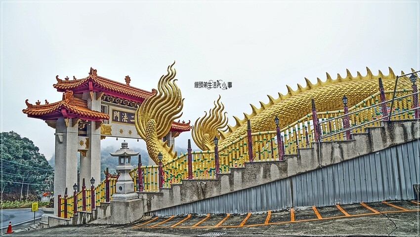 南投縣中寮鄉南投中寮鄉金龍山法華寺：探訪亞洲最大雙金龍，必訪網美打卡景點