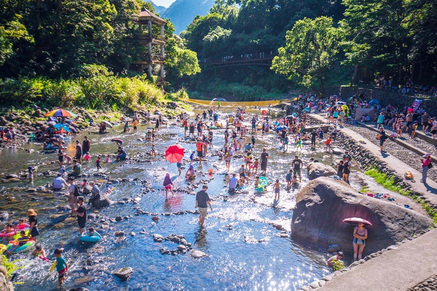 ▲桃園復興景點推薦：宇內溪戲水區，桃園人夏天玩水景點聖地 /大手牽小手。玩樂趣 提供、WalkerLand窩客島整理