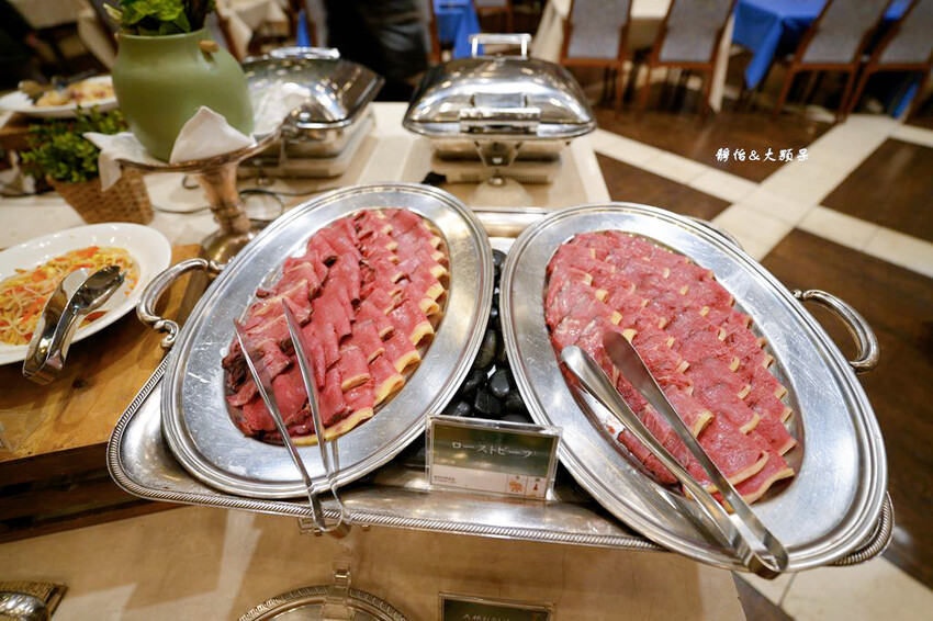 輕井澤1130飯店,溫馨四人房寬敞舒適、自助餐螃蟹吃到飽,輕