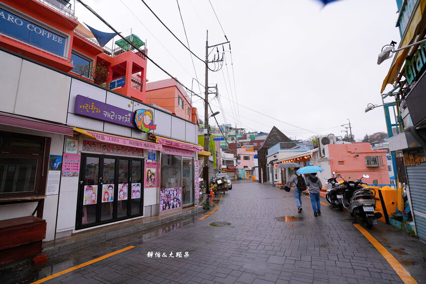釜山甘川洞文化村 ❙ 小王子彩繪壁畫村、小王子和沙漠狐狸，釜