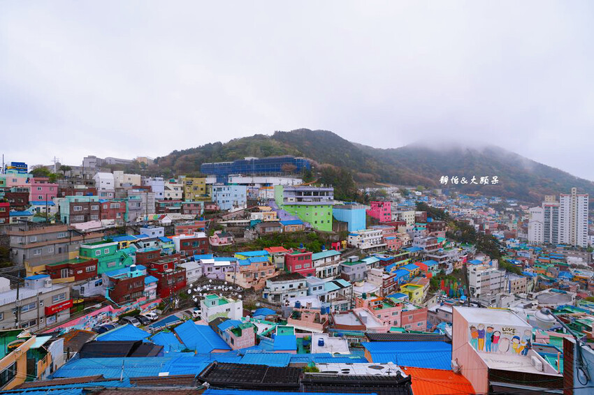 釜山甘川洞文化村 ❙ 小王子彩繪壁畫村、小王子和沙漠狐狸，釜