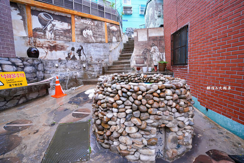 釜山甘川洞文化村 ❙ 小王子彩繪壁畫村、小王子和沙漠狐狸，釜