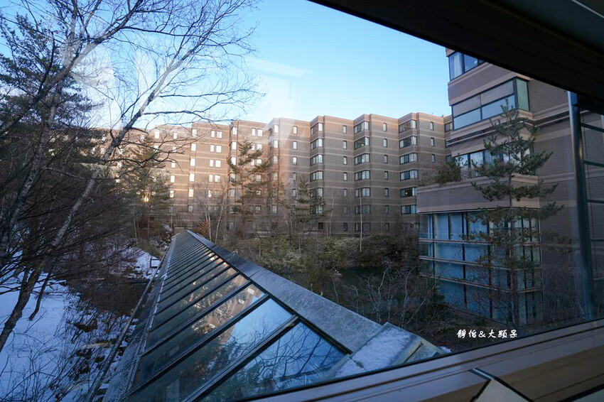 輕井澤1130飯店,溫馨四人房寬敞舒適、自助餐螃蟹吃到飽,輕