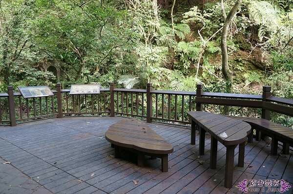 宜蘭縣礁溪鄉五峰旗瀑布＋抺茶山》爬山戲水烤肉好去處，瀑布步道輕鬆好走適合親子踏青！攻頂有著抺茶景色的一日郊山！