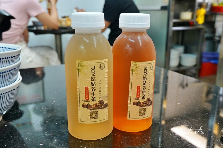 澳門【澳門美食】六記粥麵,鮮甜水蟹粥,招牌蝦籽撈麵,米其林必比登推薦美食