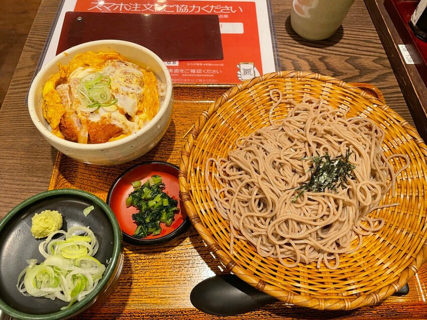 日本【京都購物】KYOTO AVANTI，京都車站步行一分鐘，日本流行藥妝、雜貨、動漫、美食一網打盡