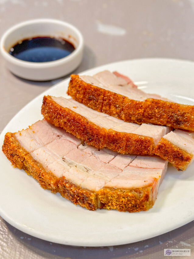 澳門美食紅記飯店、隱蔽小巷中的經典粵味！數十載老店，獨家脆皮肉品必選。