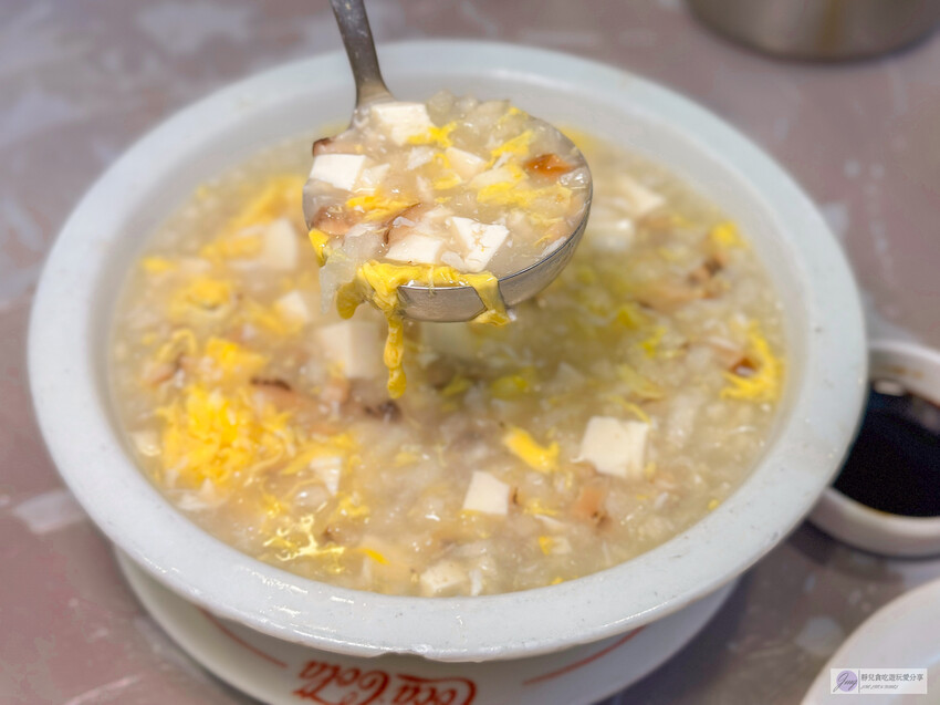 澳門美食紅記飯店、隱蔽小巷中的經典粵味！數十載老店，獨家脆皮肉品必選。