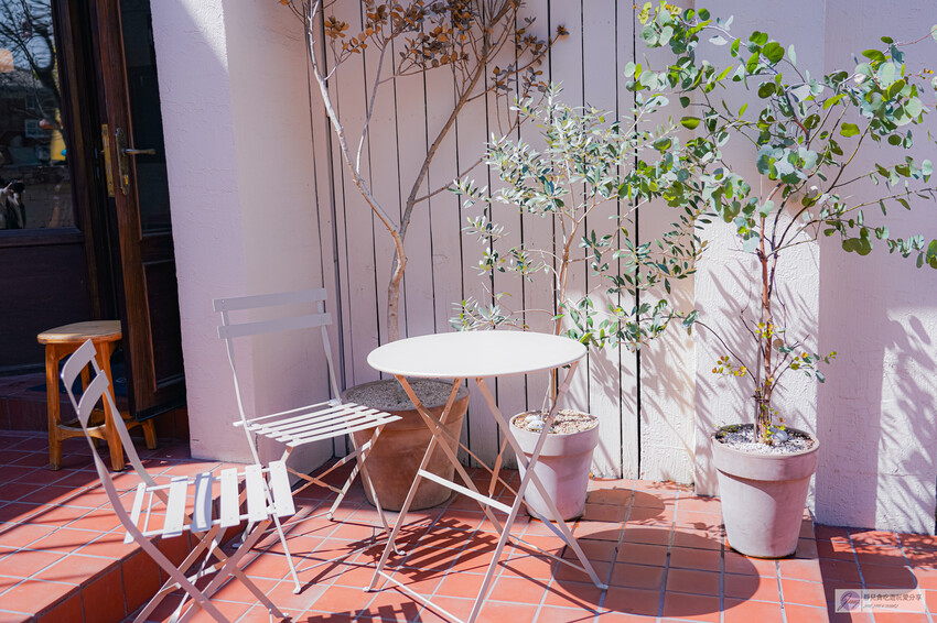 韓國首爾美食MOKHWACI LOUNGE、古典歐風老宅咖啡館!頂級焦糖甜點,延南洞地區首選。