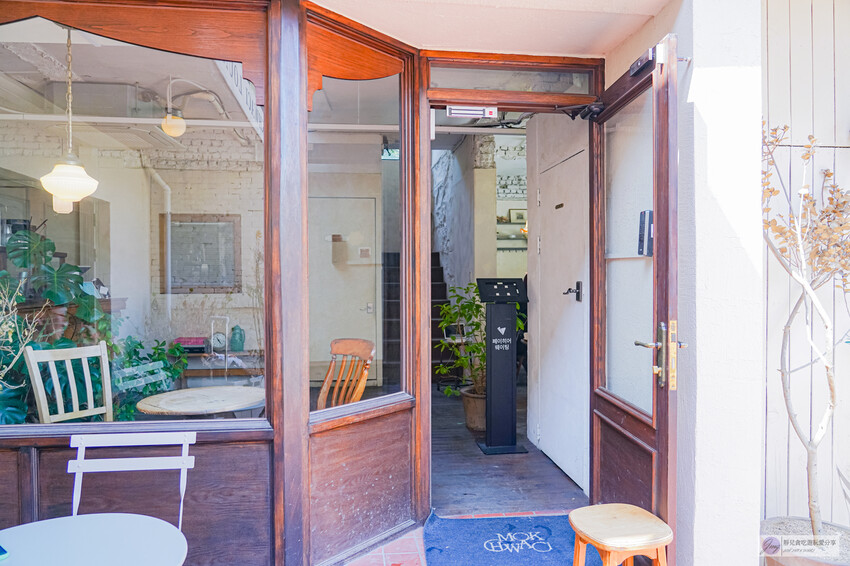 韓國首爾美食MOKHWACI LOUNGE、古典歐風老宅咖啡館!頂級焦糖甜點,延南洞地區首選。