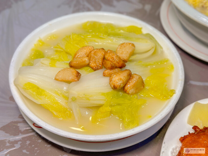 澳門美食紅記飯店、隱蔽小巷中的經典粵味！數十載老店，獨家脆皮肉品必選。