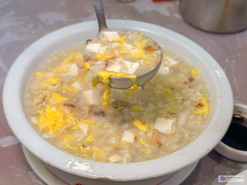 澳門美食紅記飯店、隱蔽小巷中的經典粵味！數十載老店，獨家脆皮肉品必選。