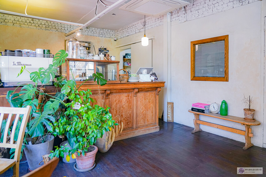 韓國首爾美食MOKHWACI LOUNGE、古典歐風老宅咖啡館!頂級焦糖甜點,延南洞地區首選。