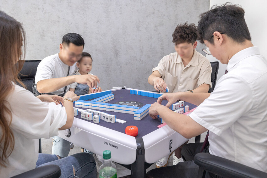 雀拾麻將桌遊-草屯店-南投最新聚會景點