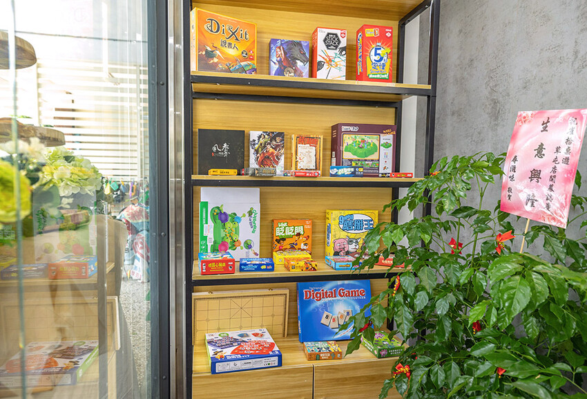 雀拾麻將桌遊-草屯店-南投最新聚會景點